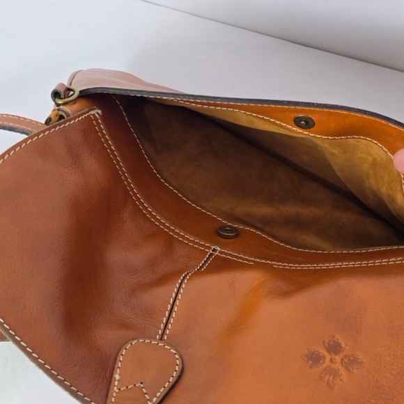 Patricia Nash Baku Brown Leather Crossbody/Wristlet - Adjustable Strap NWOT - Picture 5 of 10